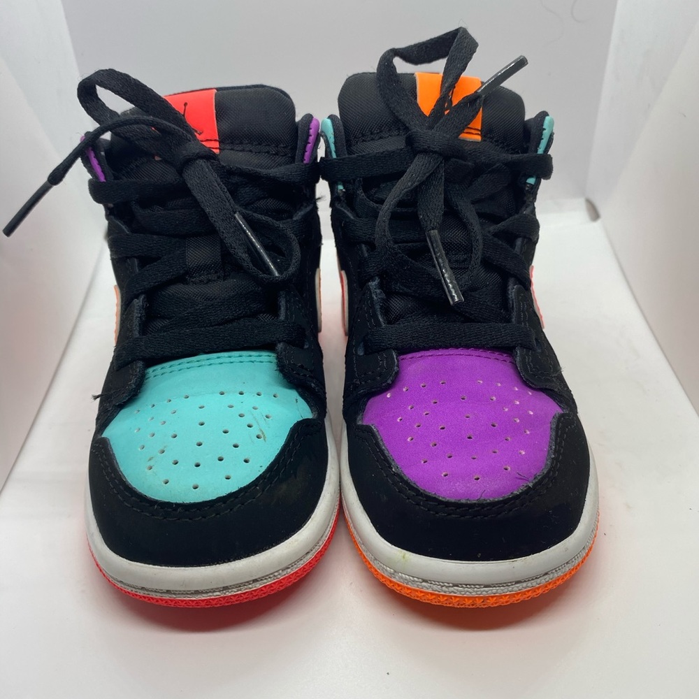 Jordan 1 Mid